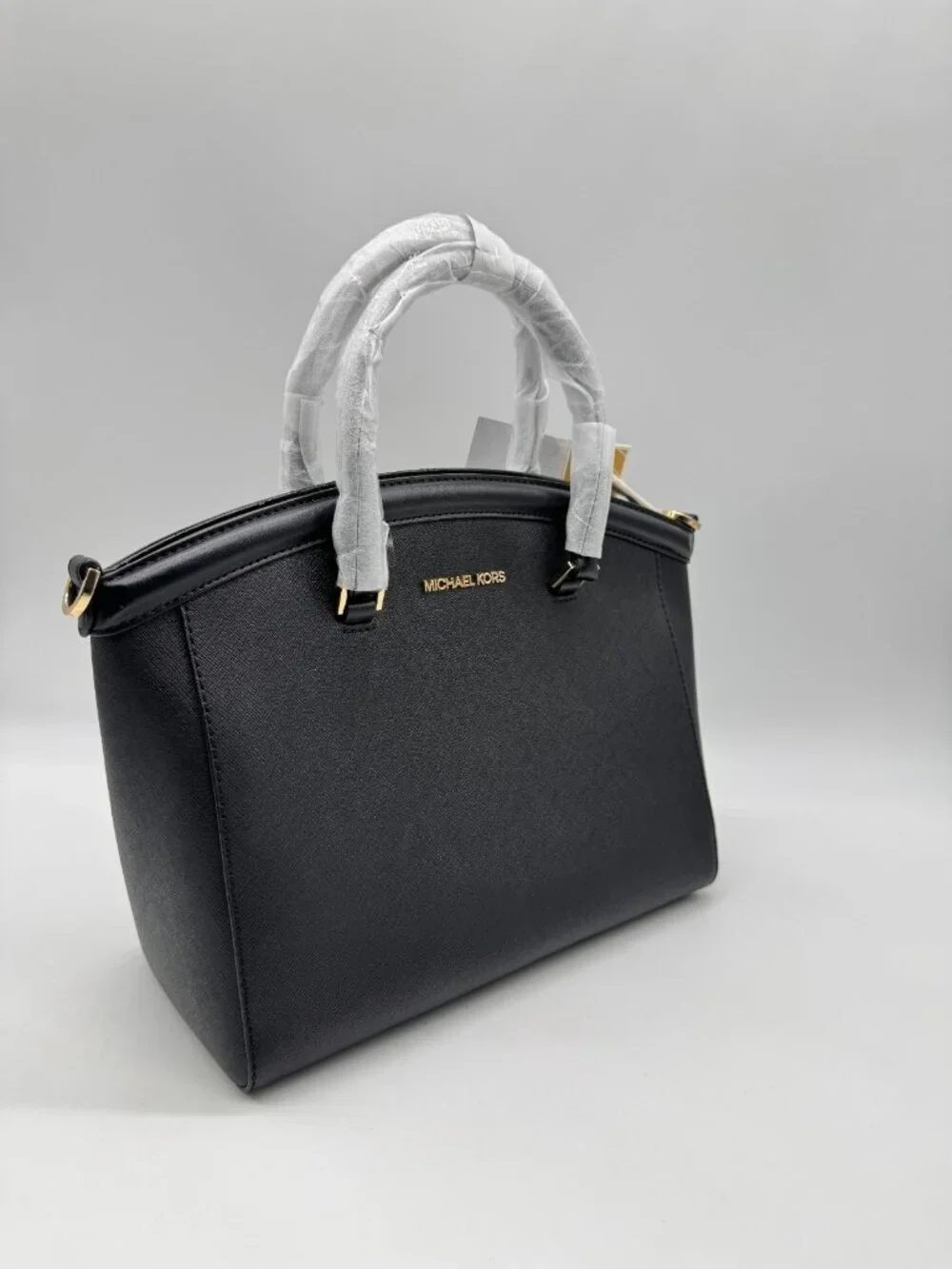 MICHAEL KORS Yara saffiano large dome satchel crossbody -Black (Has imperfection